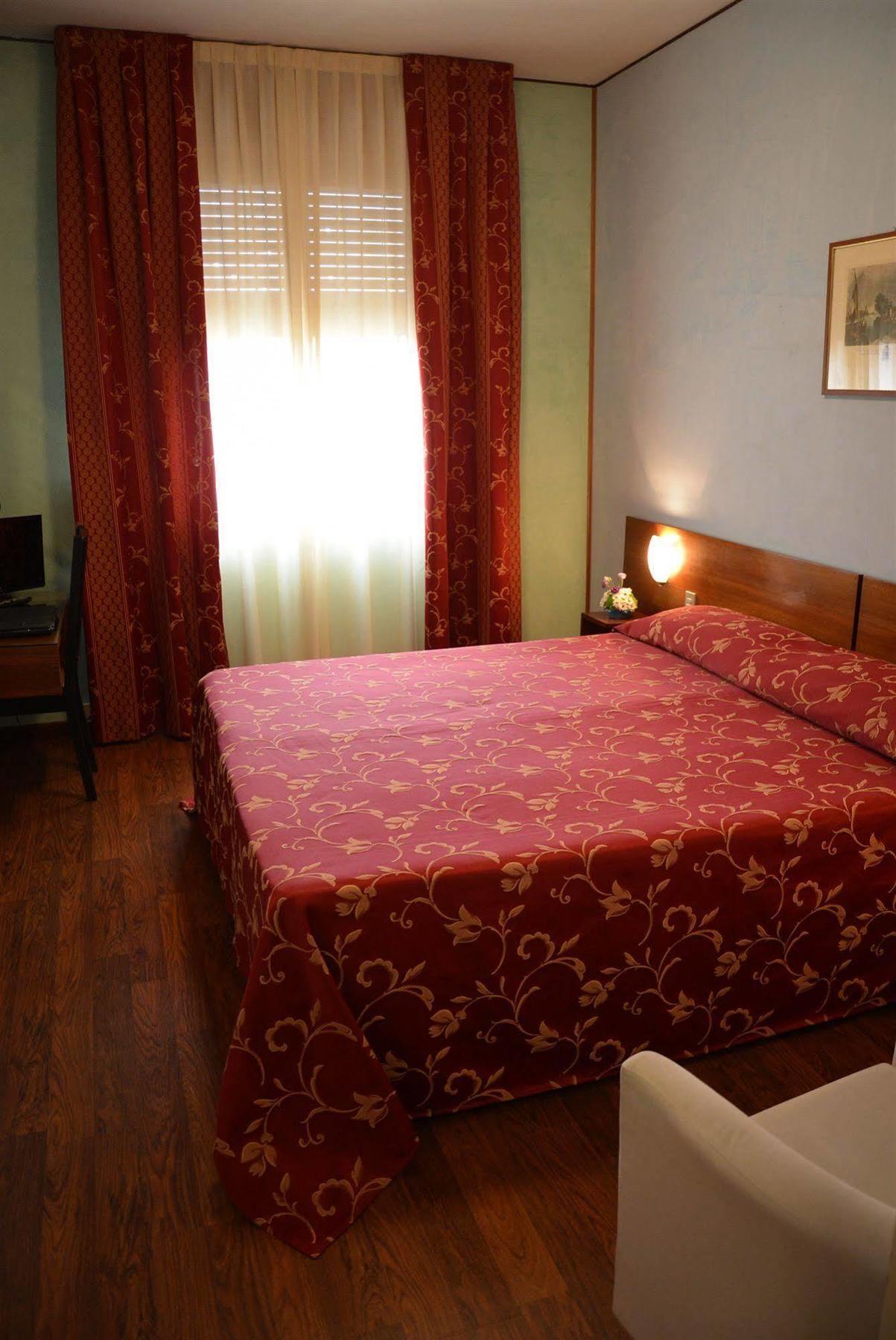 Hotel Salieri Legnago Zewnętrze zdjęcie